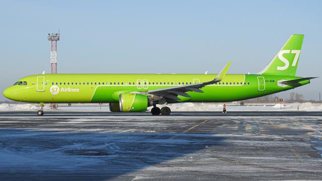 VQ-BDW:Airbus A321:S7 Airlines